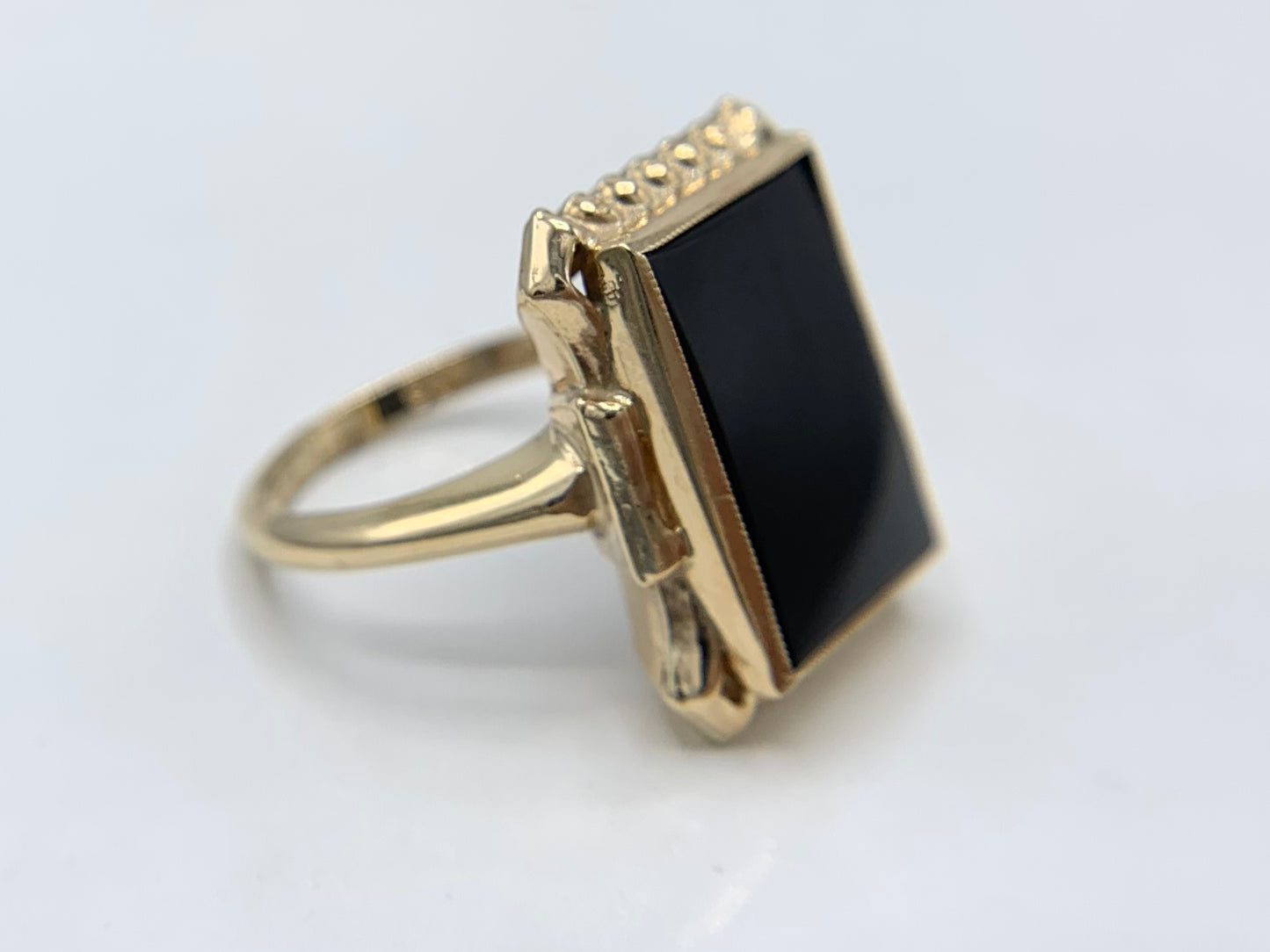 14K Yellow Gold Vintage Black Onyx Ring