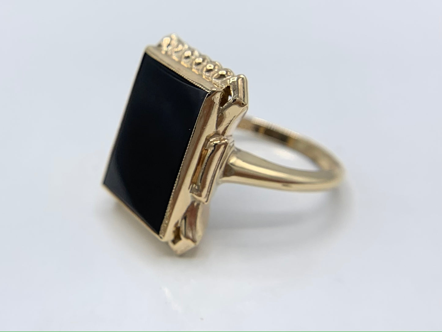 14K Yellow Gold Vintage Black Onyx Ring