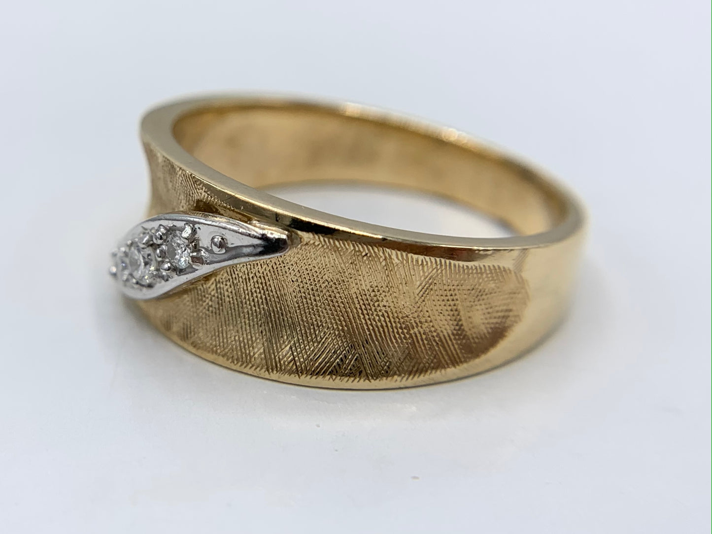 14K Yellow Gold Men's Wedding Band with Three Diamonds