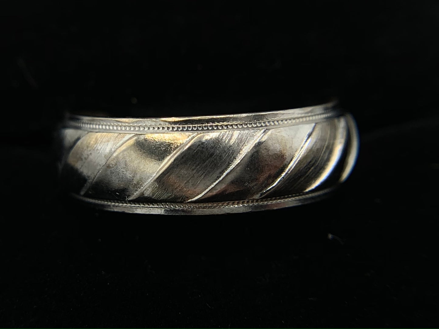 14K White Gold 6 mm Art Carved Wedding Band