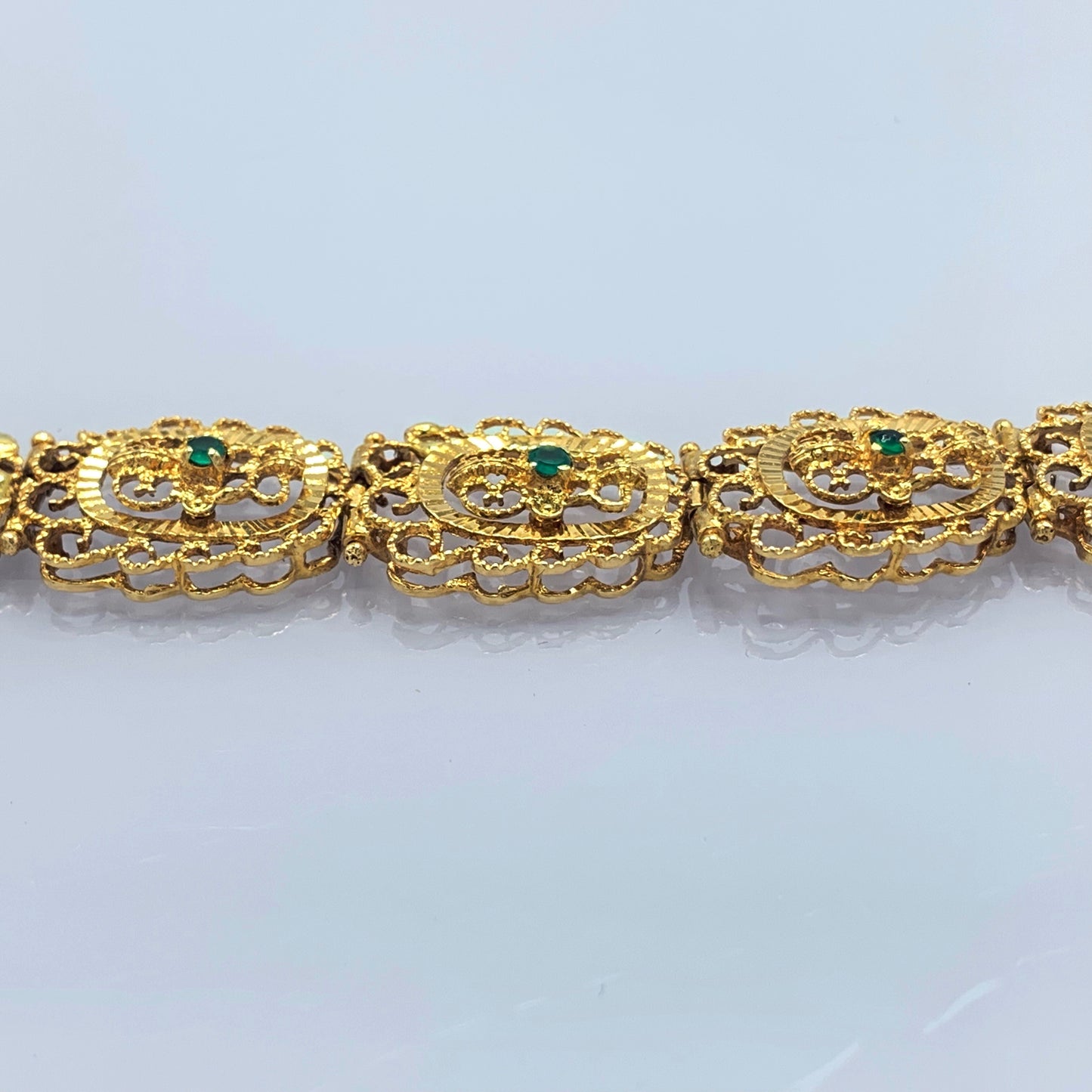 18K Yellow Gold and Emerald Bracelet