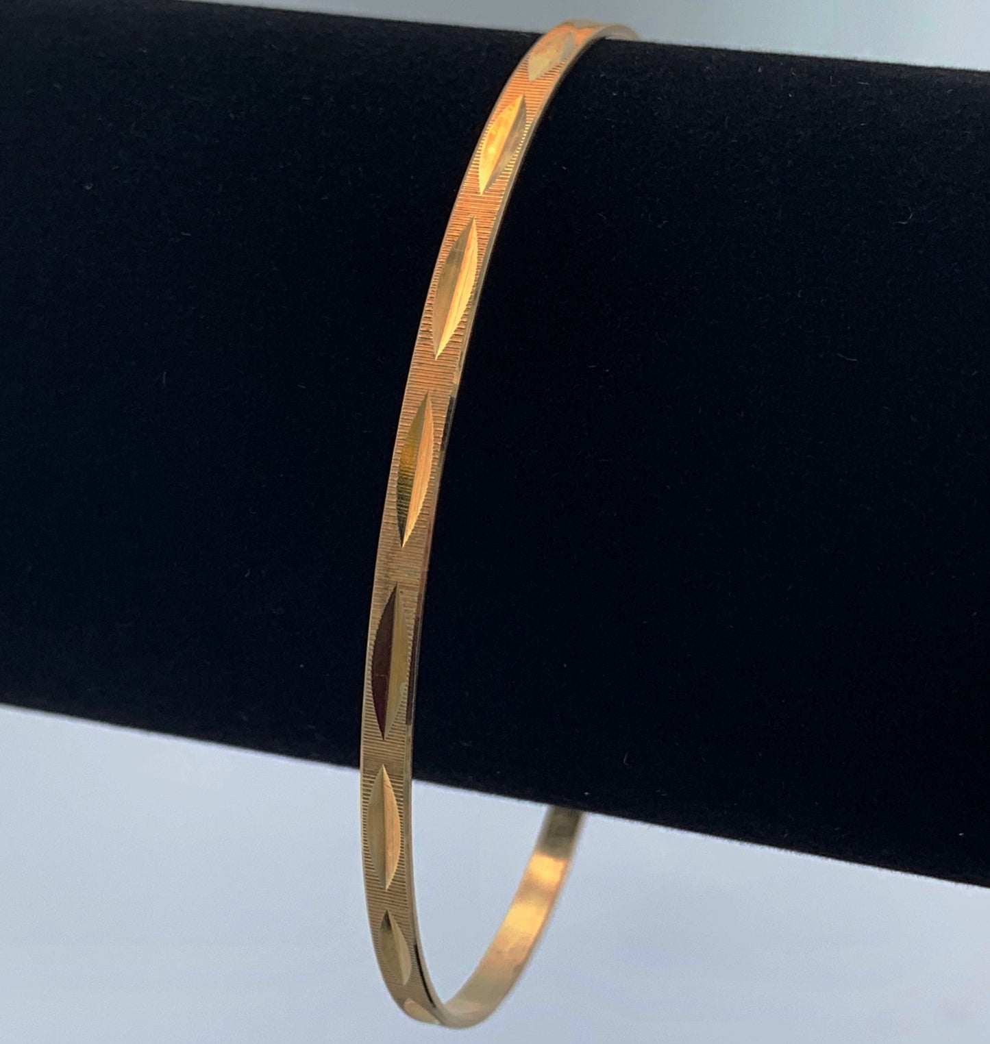 10K Yellow Gold 3mm Bangle Bracelet