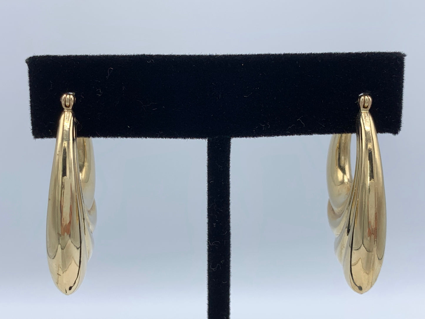 14K Yellow Gold Hoop Earrings with Shrimp Design