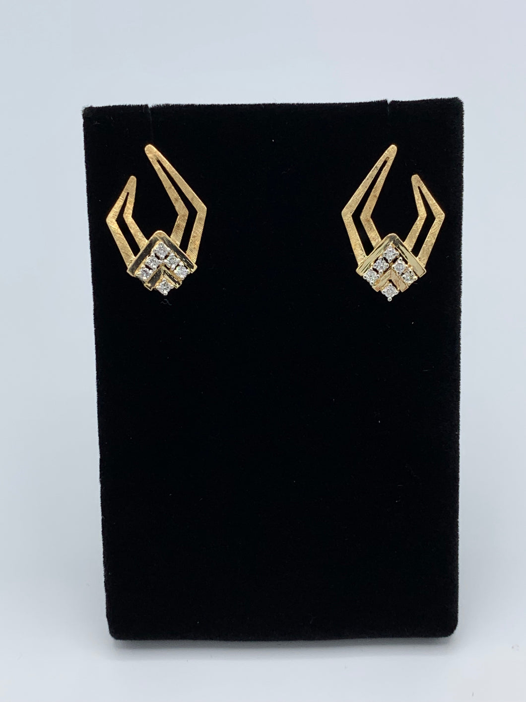 14K Yellow Gold Diamond Earrings with 12 Diamonds