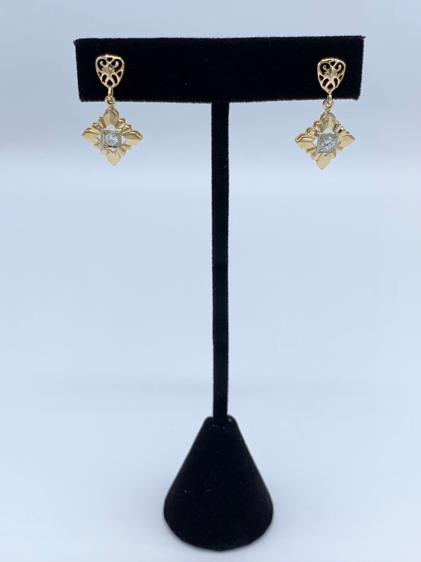 Estate 1940-50s Antique 14K Yellow Gold Drop Earrings with Diamond