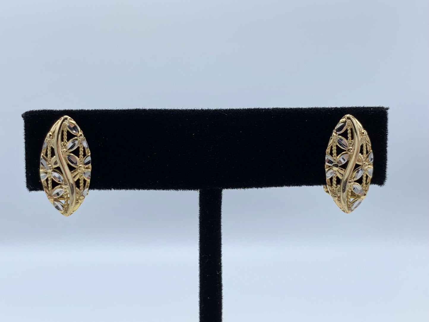 Estate 14K Yellow Gold Leaf Earrings