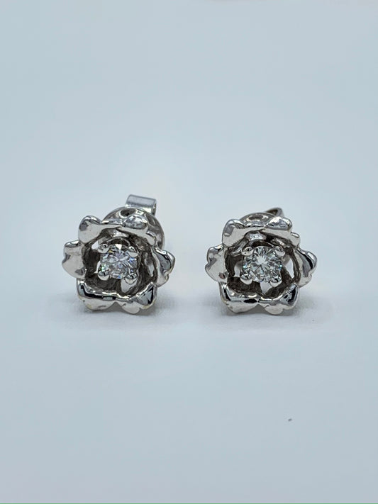 14K White Gold Flower Diamond Earrings