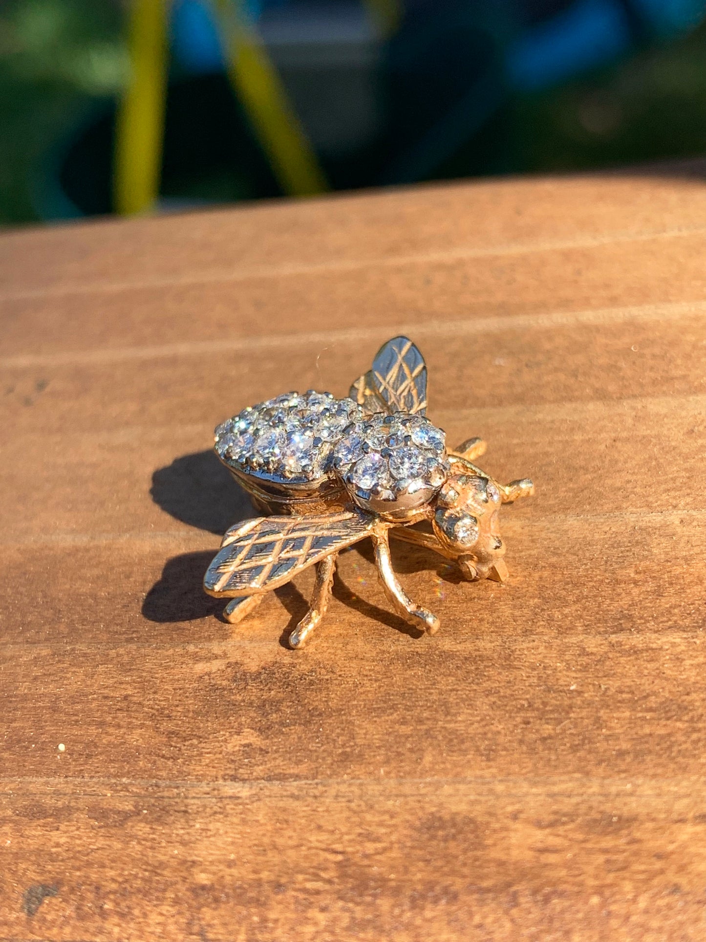 14K Yellow Gold Diamond Wasp Pin