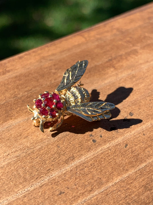 14K Yellow Gold Ruby Bee Pin