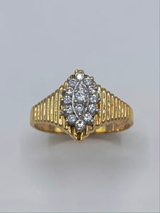 Estate 10K Yellow Gold Cluster Diamond Ring