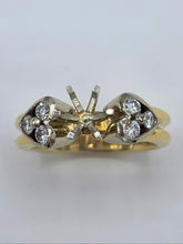 Load image into Gallery viewer, 14K Yellow Gold Diamond Heart Shaped Semi-Mount Engagement Ring
