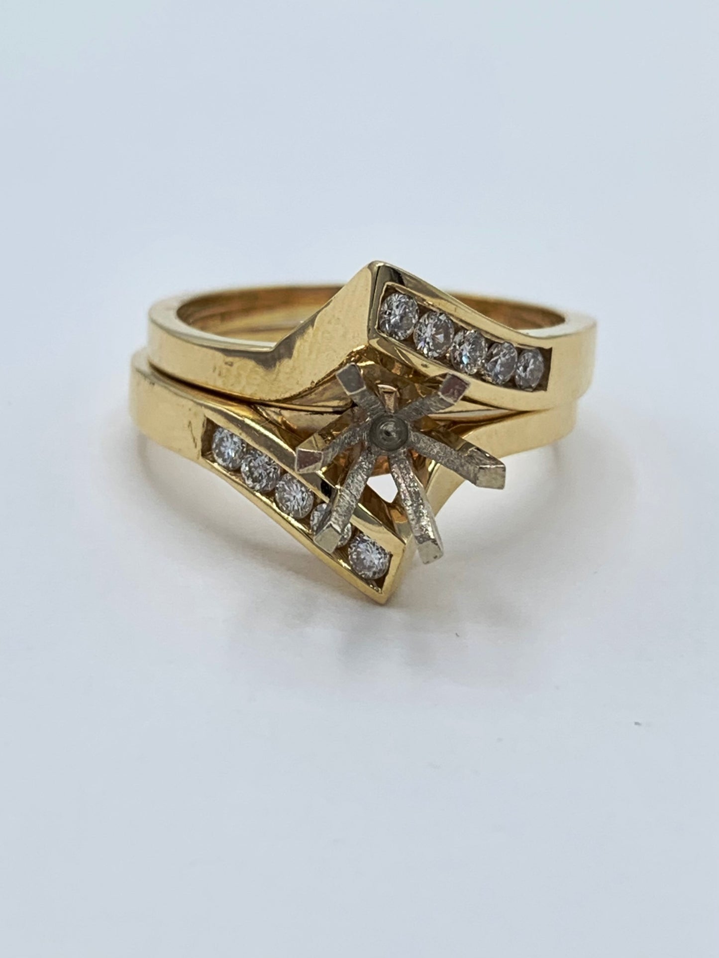 14K Yellow Gold Round Diamond Semi-Mount Wedding Set