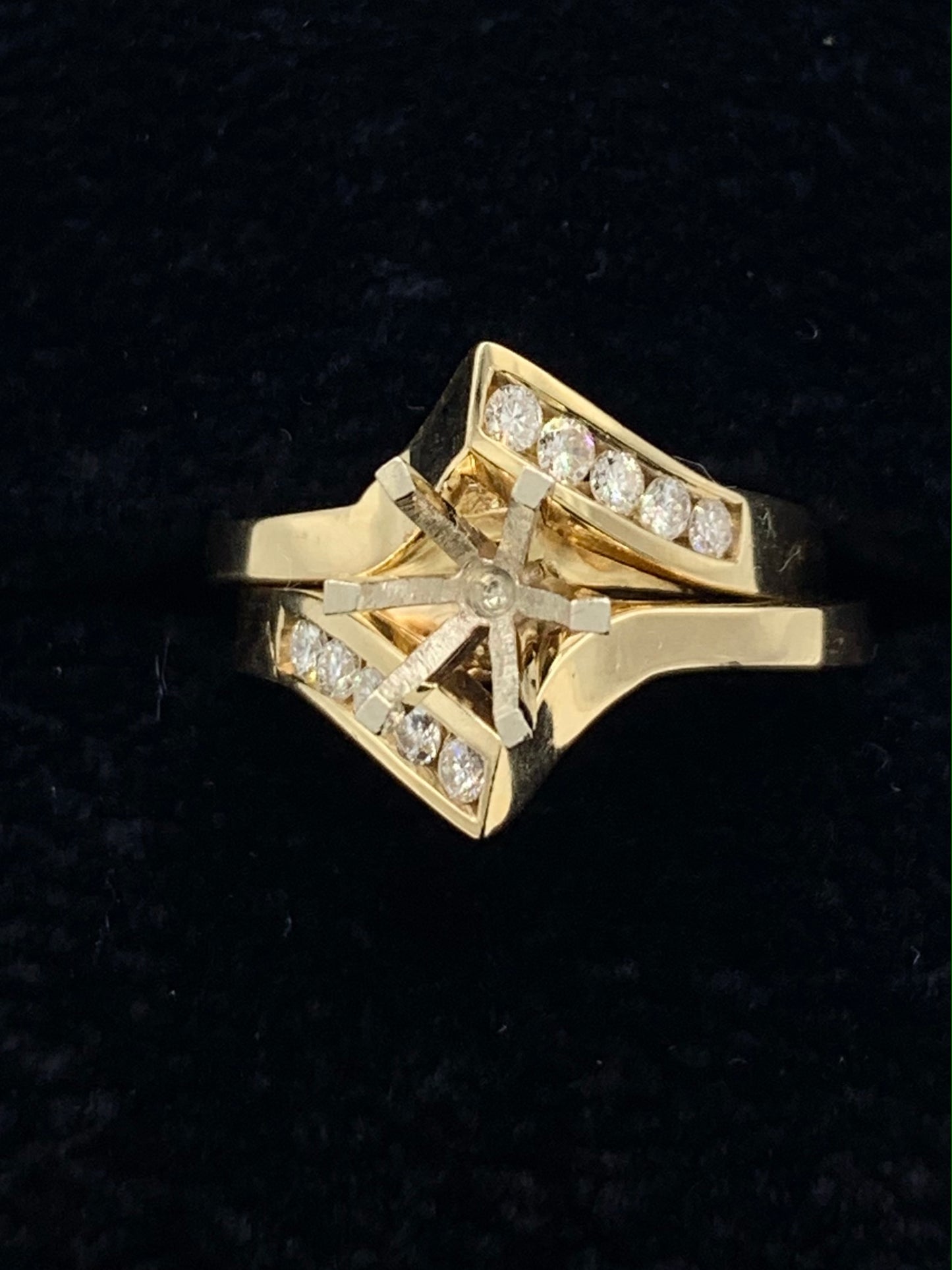 14K Yellow Gold Round Diamond Semi-Mount Wedding Set