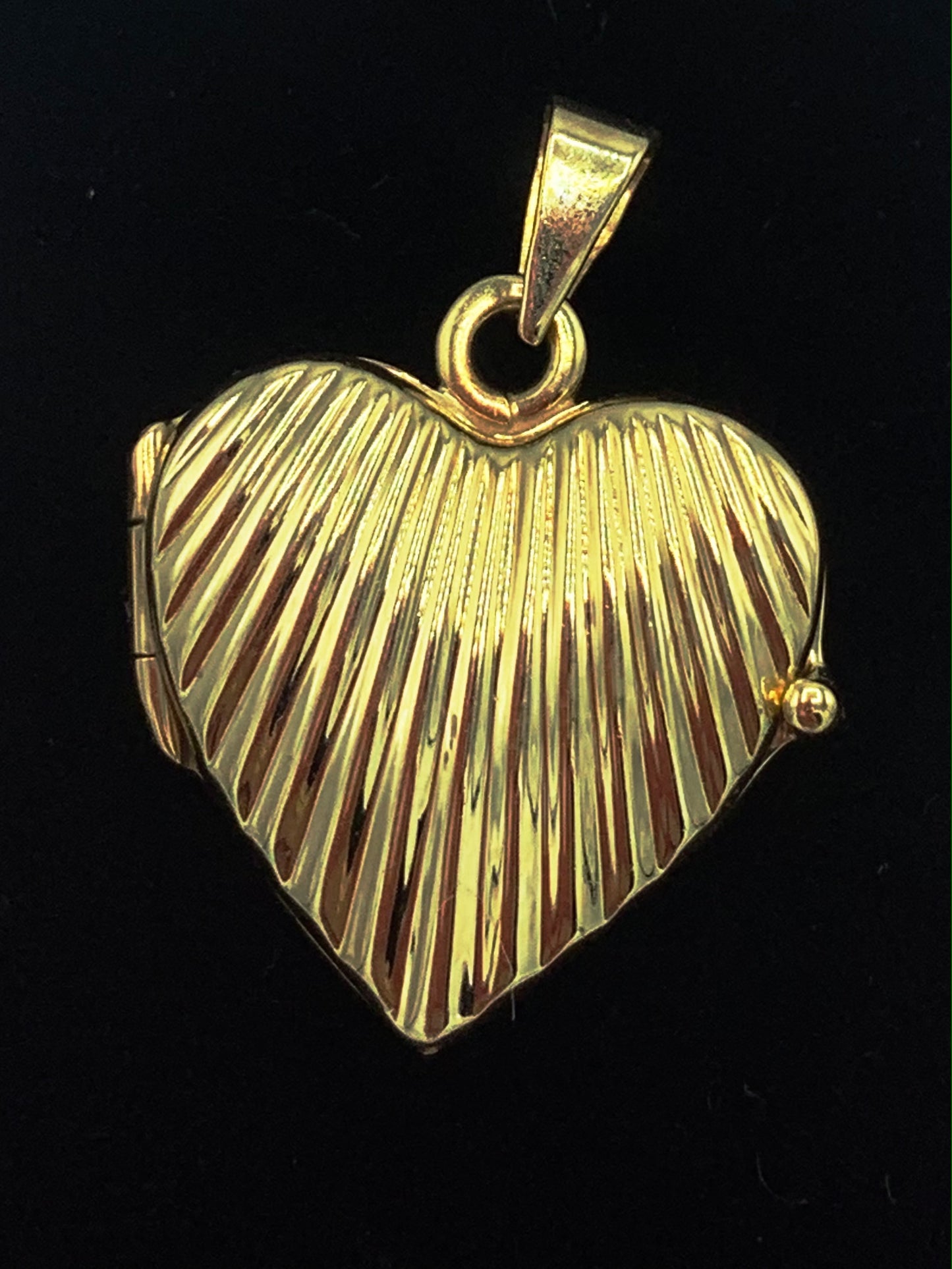 14K Yellow Gold Heart Locket Pendant