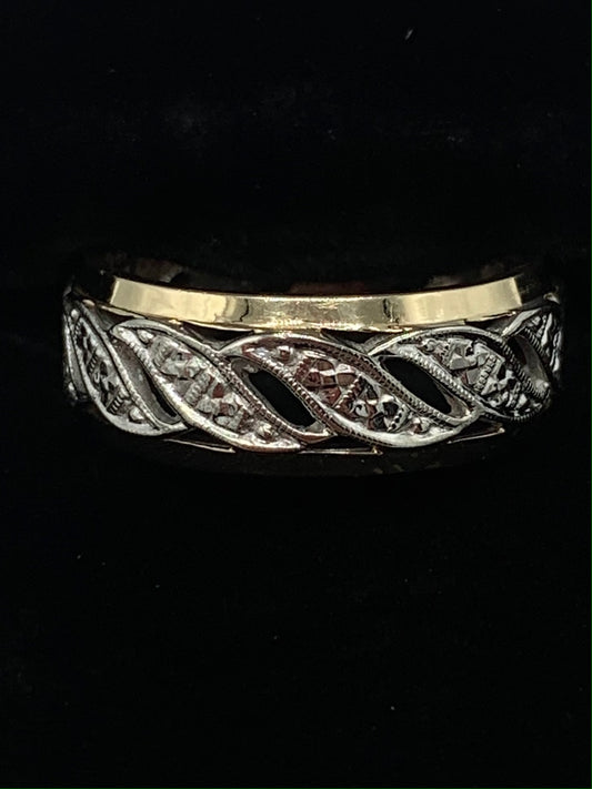 14K Yellow and White Gold 6.5 mm Wedding Band