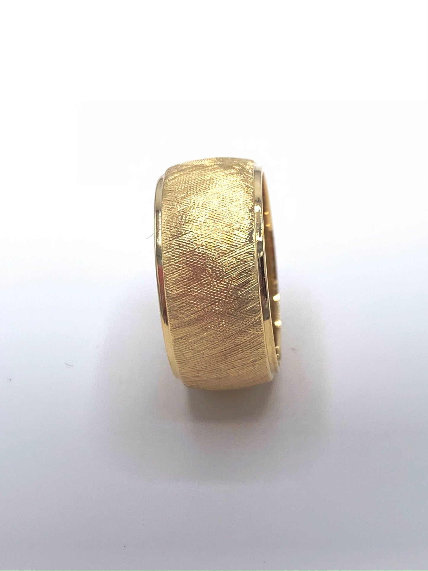 14K Yellow Gold 8.5 mm Art Carved Florentine Wedding Band with Bright Edges