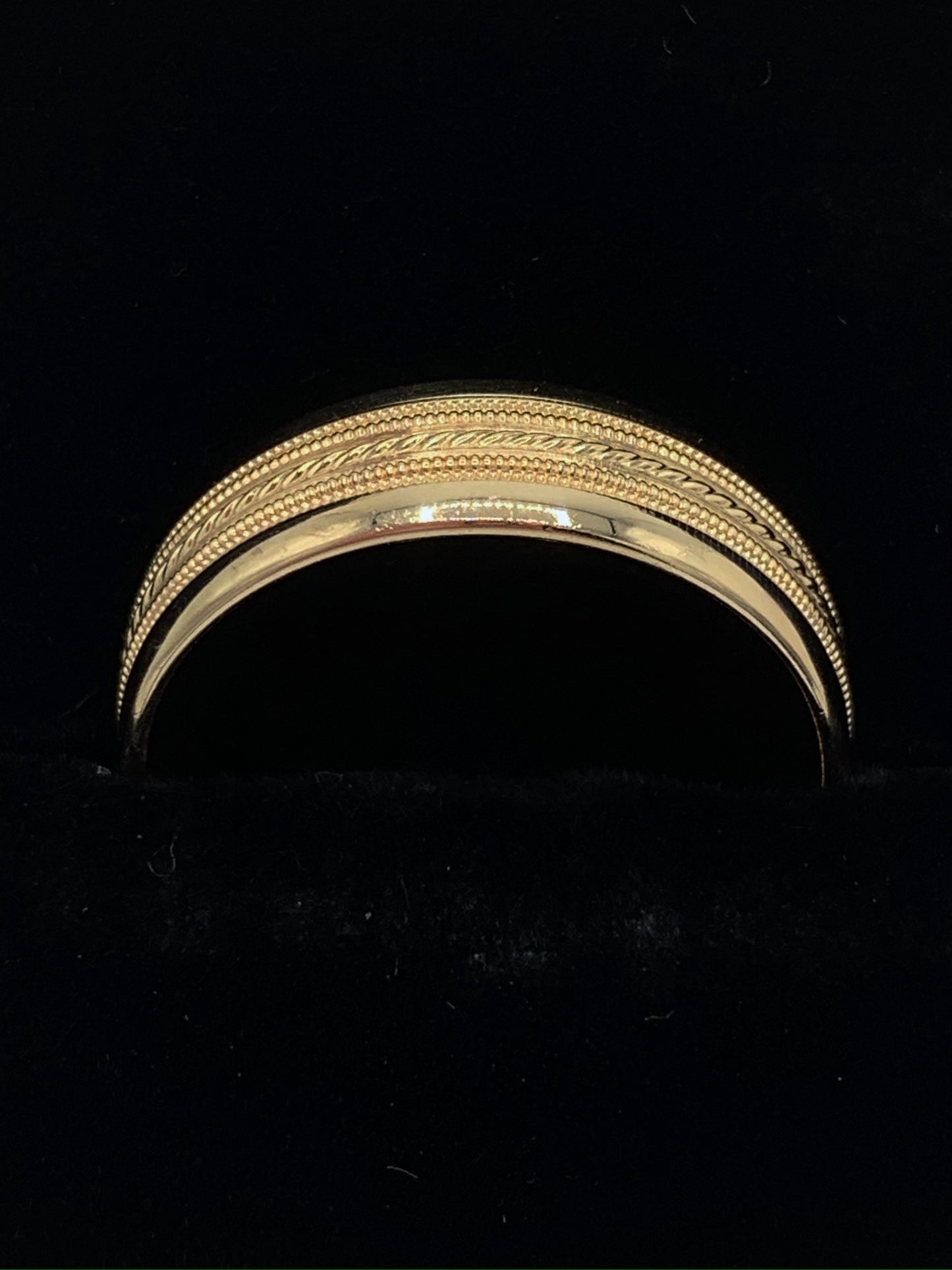 14K Yellow Gold 7mm Comfort Fit Wedding Band with Machine Milgrain