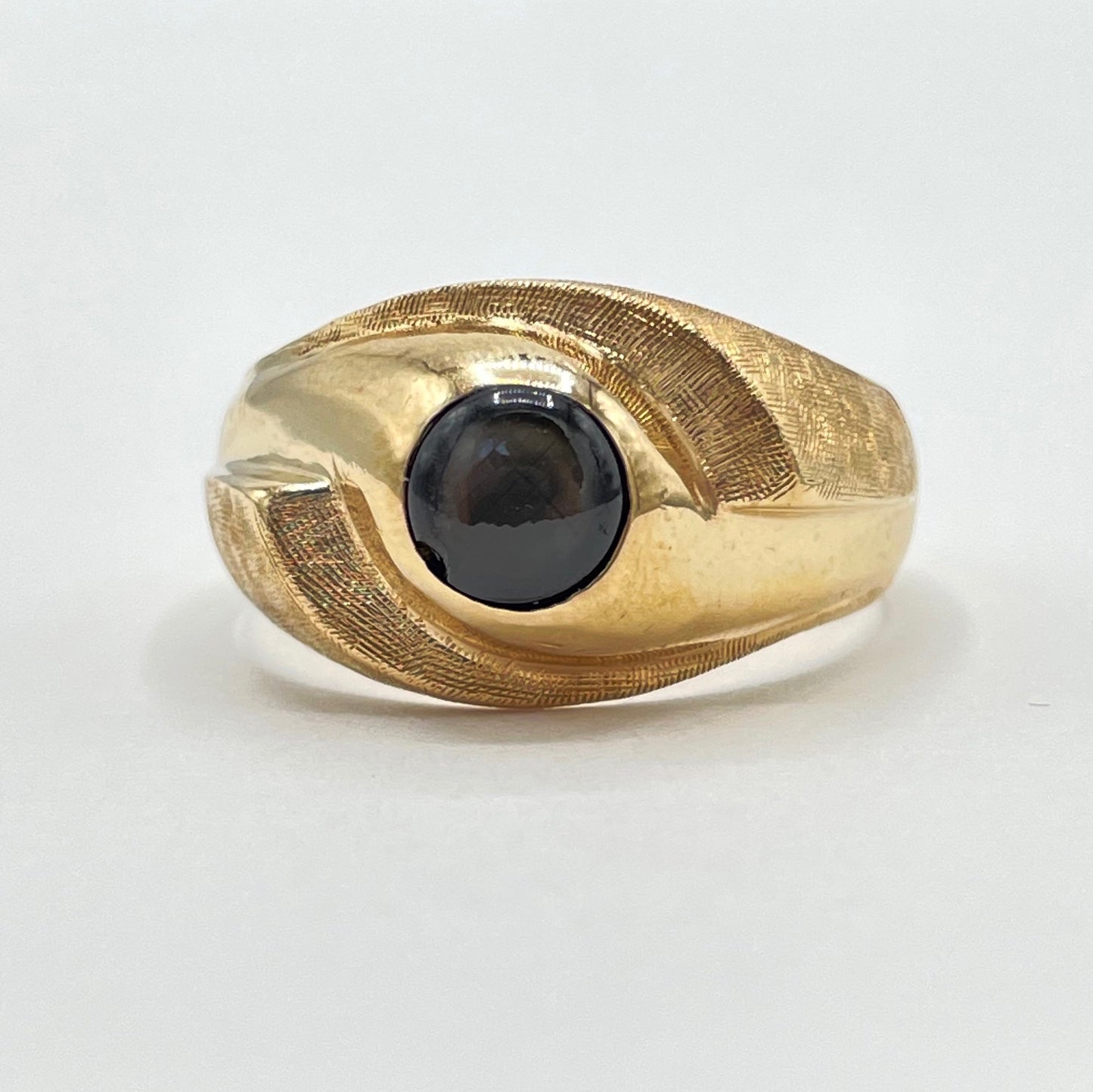 Estate 18K Yellow Gold Genuine Black Star Ring