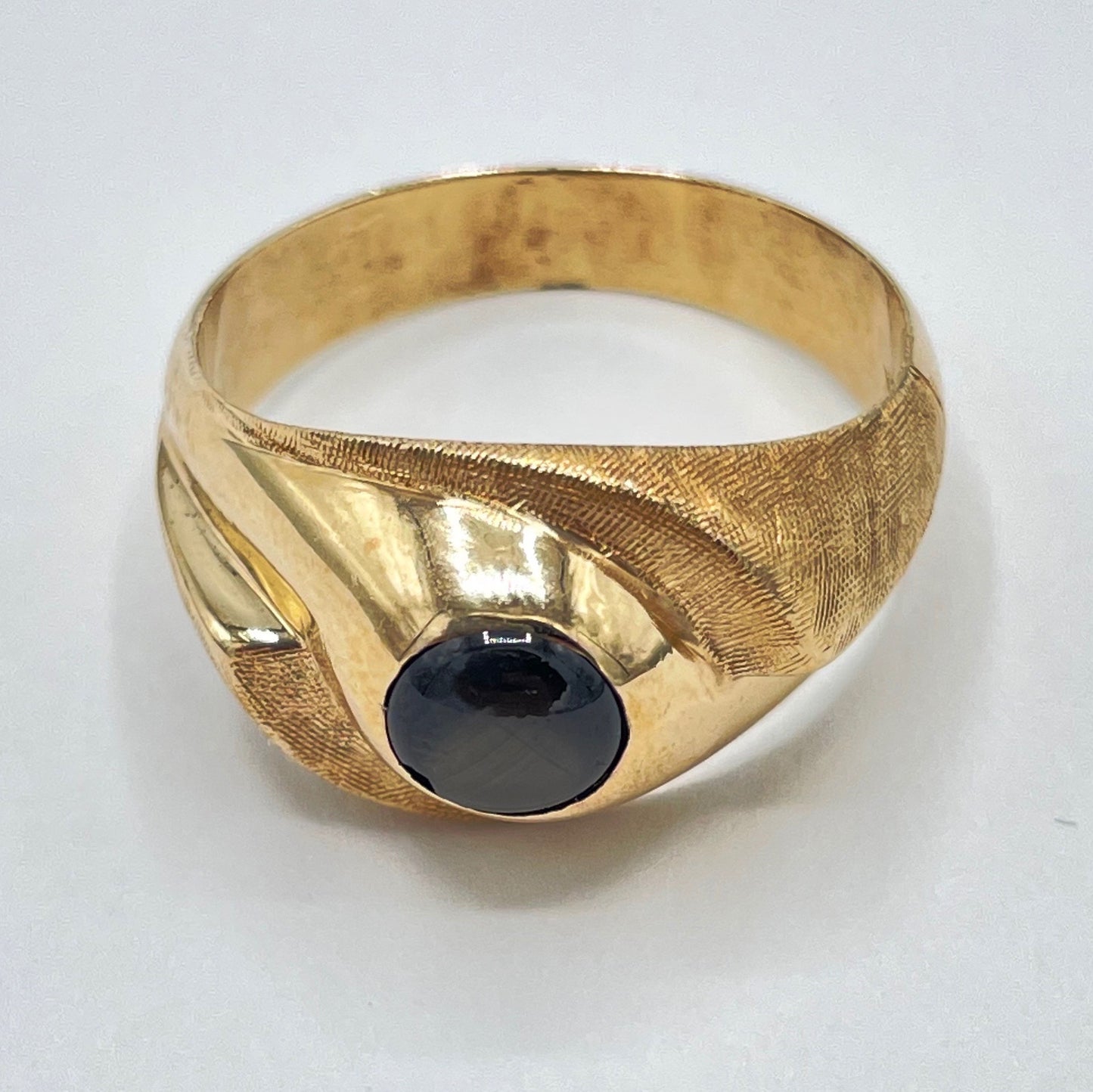 Estate 18K Yellow Gold Genuine Black Star Ring