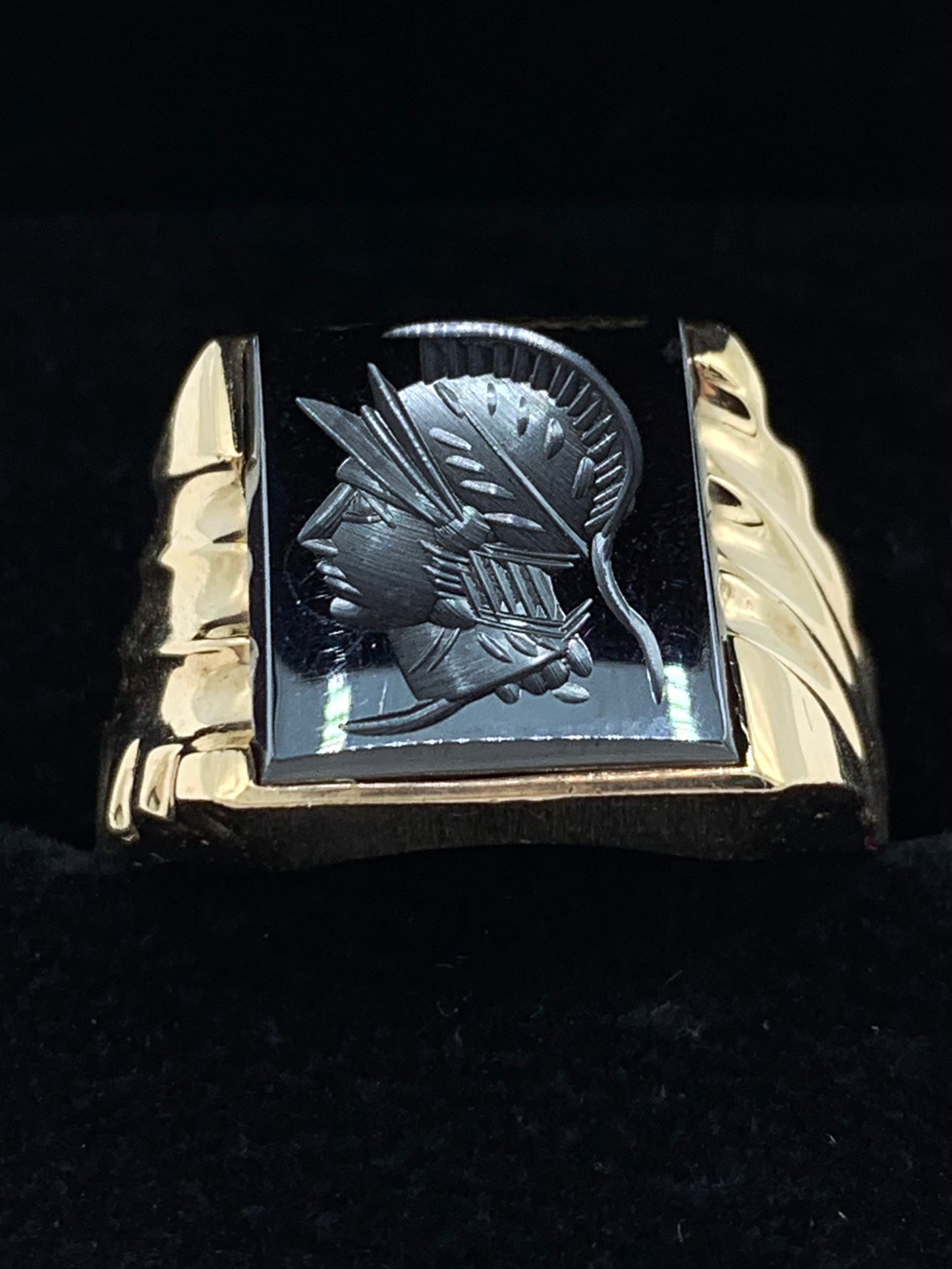 Estate 10K Yellow Gold Intaglio Spanish Soldier Hematite Ring