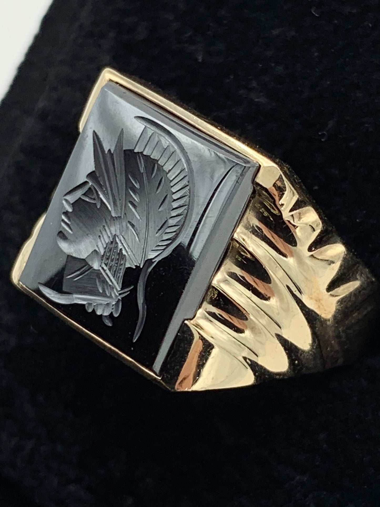 Estate 10K Yellow Gold Intaglio Spanish Soldier Hematite Ring