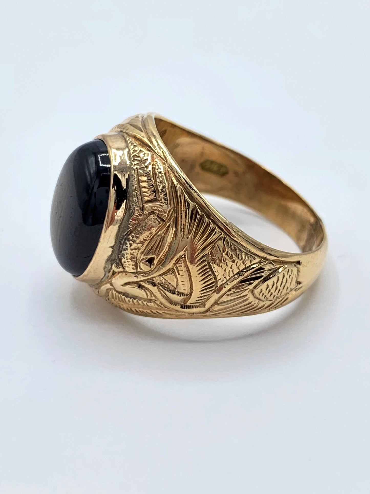 Estate 14K Yellow Gold Genuine Black Star Sapphire Eagle Ring