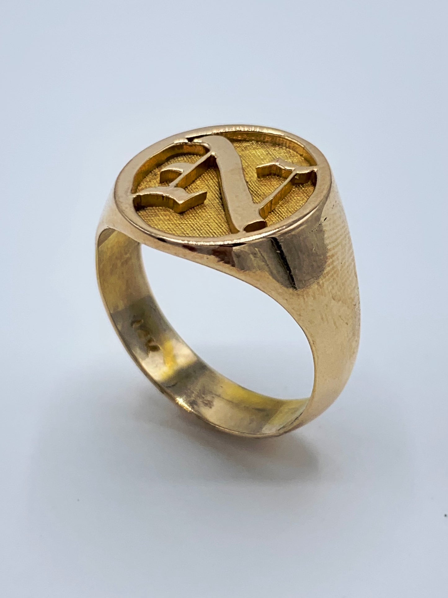 Estate 14K Yellow Gold Letter "N" Pinky Ring